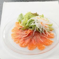 サーモンのカルパッチョ