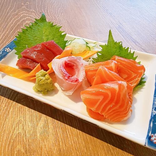 本日の刺身三種盛合せ(1~2人前)