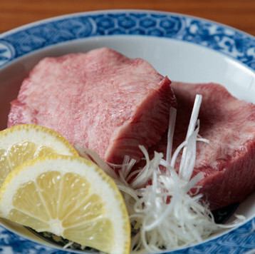 【牛タン好きな方にもオススメ】上質な和牛タンを贅沢に味わえる◎特選厚切りタン