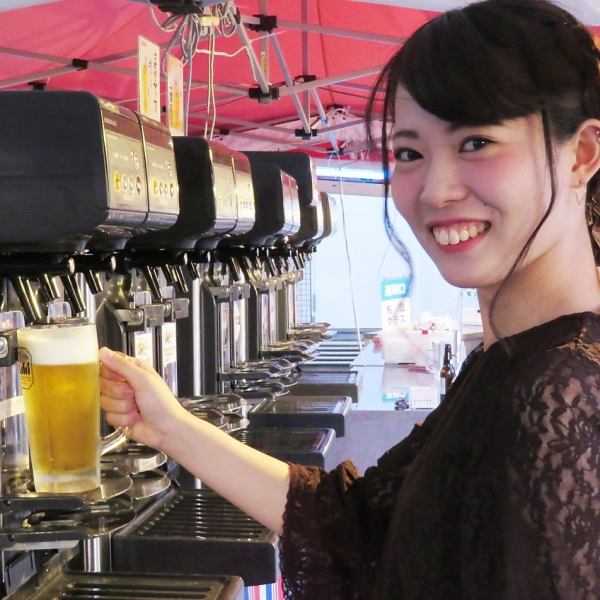 会社宴会やご家族連れ、女子会など様々なシーンでご利用いただける福山天満屋 屋上ビアガーデン『デパそら』。地元府中の新鮮な野菜を使用したこだわりの食材をご堪能ください。