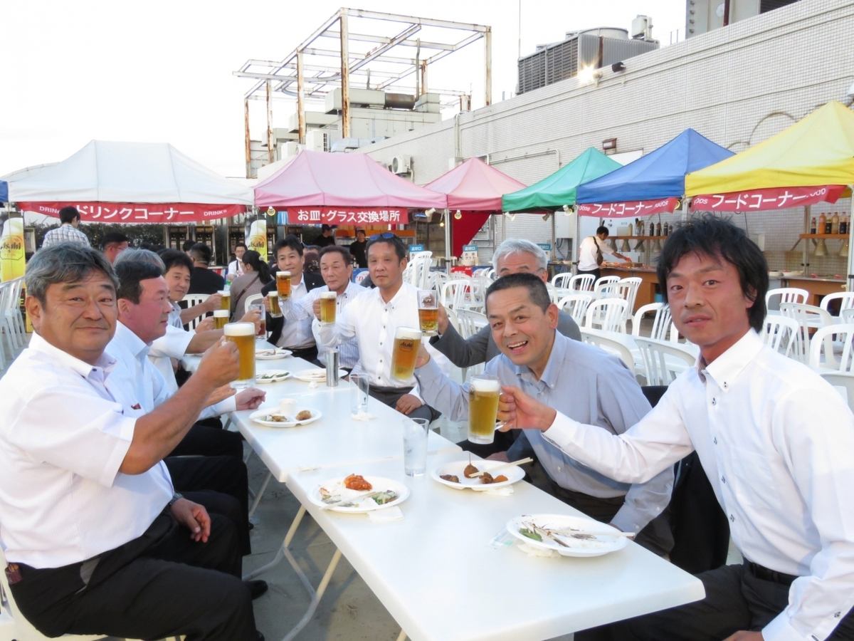 開放的な空間で大人数で楽しめます！飲み会などにおすすめです☆
