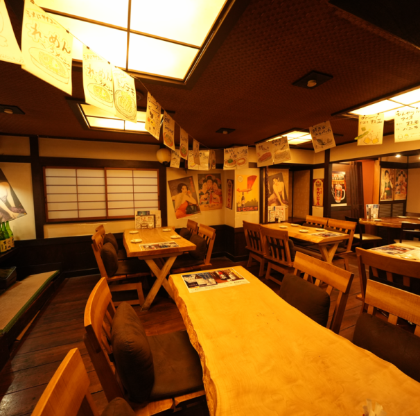 [2 minutes walk from Exit 2 of Marunouchi Station!] When you open the entrance to the store, you will find a spacious space! There are also plenty of table seats available.In addition to company banquets, it can be used for a wide range of purposes such as girls' night out, after-parties, etc.