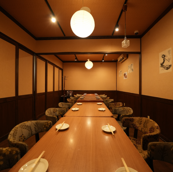 [Completely private room! Up to 8 people♪] The luxurious private room has an excellent atmosphere.Enjoy delicious food in a spacious and spacious space.Please use it for company banquets, entertainment, etc.Easy access from Marunouchi Station!