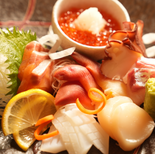 ~ Enjoy the freshest seafood ~ With a glass of carefully selected sake in hand.