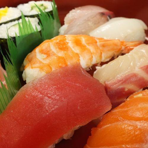 Oburi Neta Sushi 1000 yen (tax included)