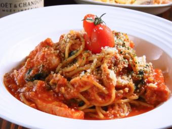 Tomato sauce pasta with plenty of cheese