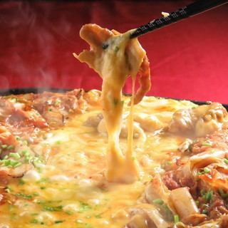 [Cheese Dac Galbi - A very satisfying course with two types of cheese] Includes 120 minutes of all-you-can-drink★ 7 dishes total: 4,980 yen