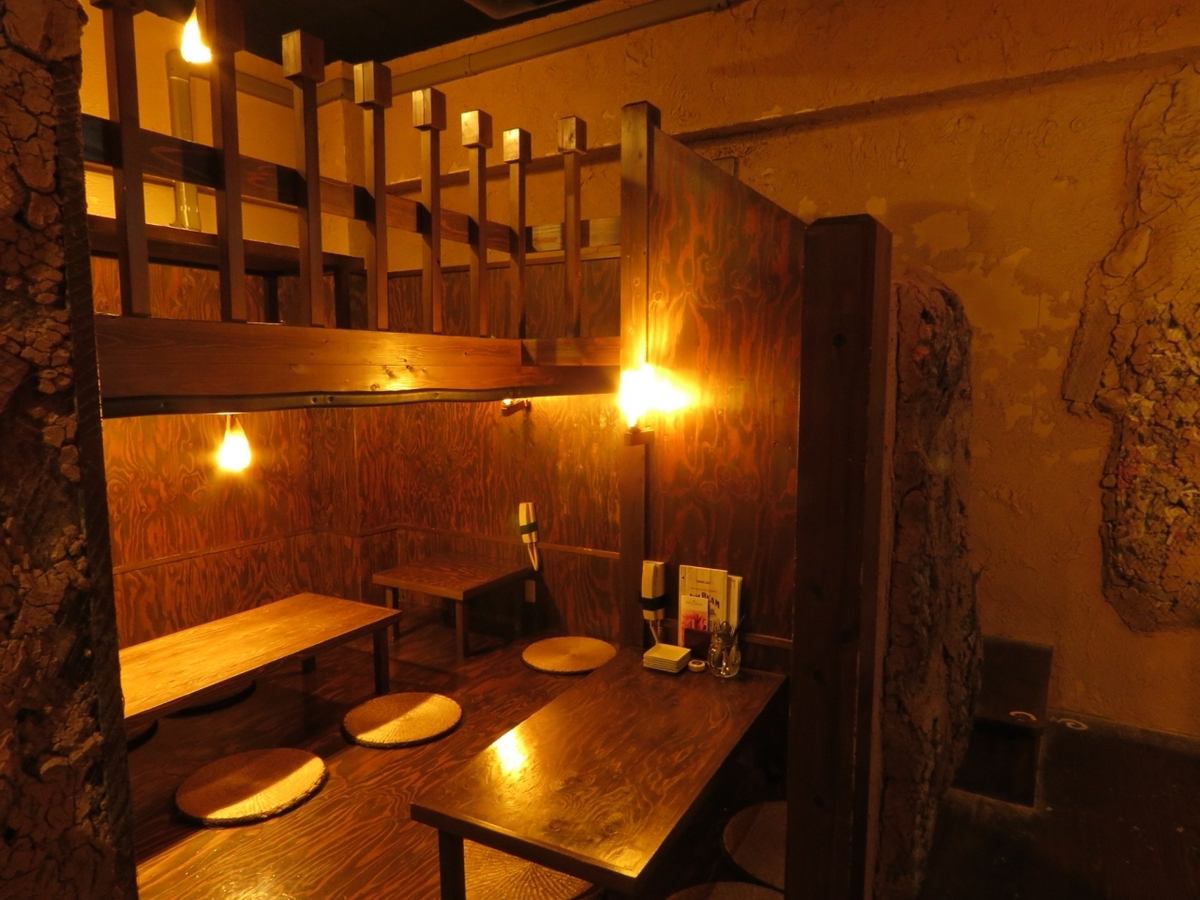 洞窟風個室多数！こんなお店他ではお目にかかれない！！