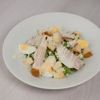 近畿食材のシーザーサラダ