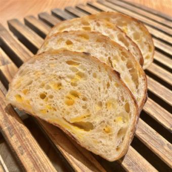チーズの食事パン