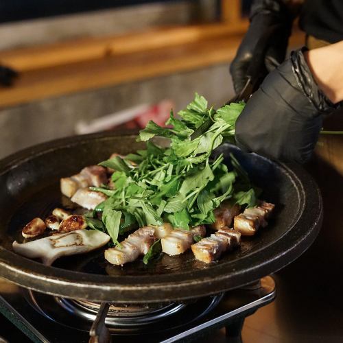 Samgyeopsal in the forest?!