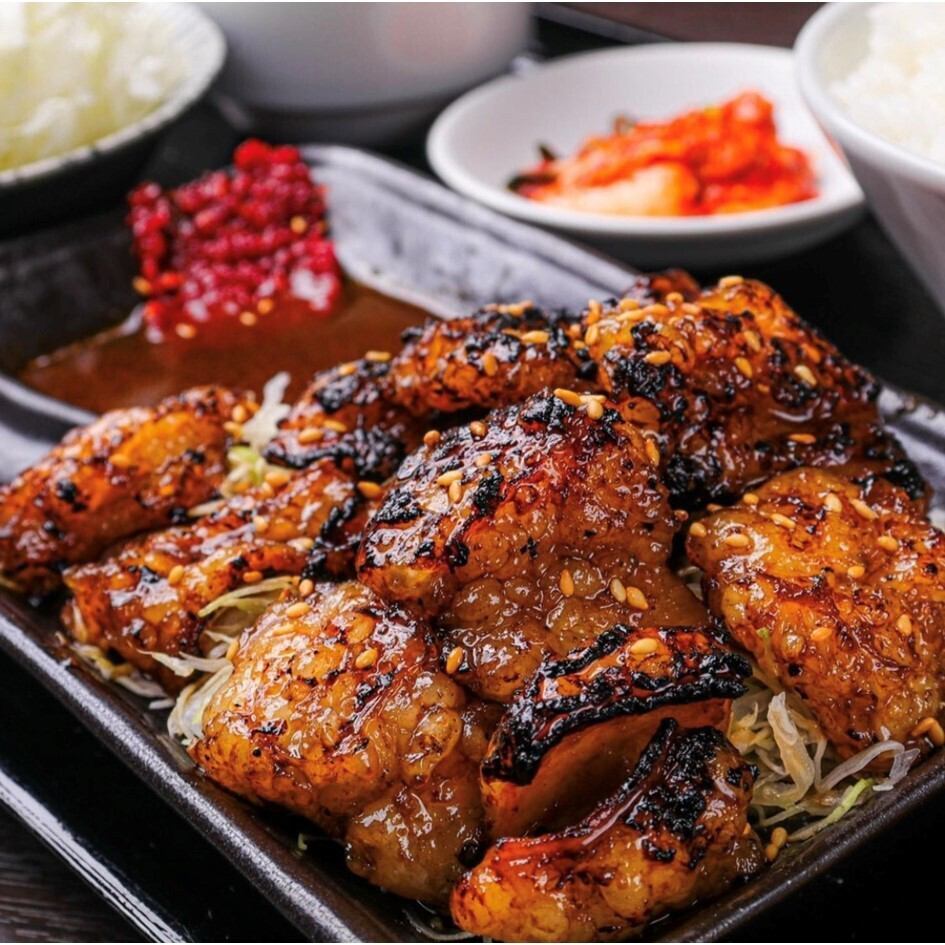 お酒と楽しむホルモン焼き！お得なコースや飲み放題もご用意！