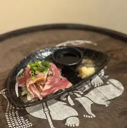 ももたたき