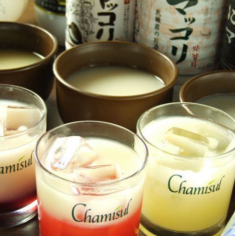120 minutes all-you-can-drink for 1,200 yen ☆ Great value with 4 types of makgeolli!