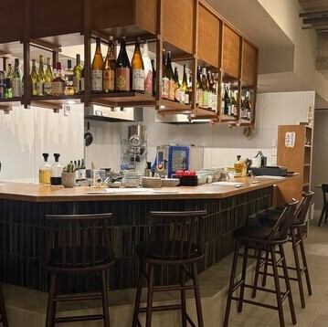 カウンター席もご用意しているので、おひとりさまも気軽に