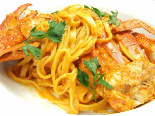 渡ガニのトマトクリームパスタ