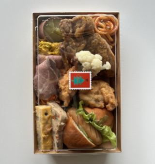 クリスマス弁当 (ご予約はお電話でお願いします)