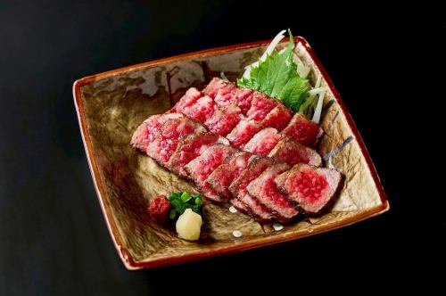 我们最受欢迎的菜品：炙烤和牛