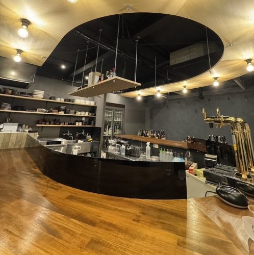 落ち着きあるカウンター席