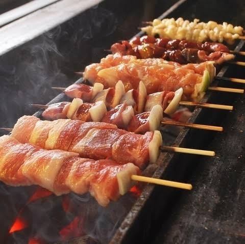 炭火でじっくり焼き上げる