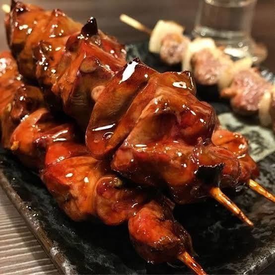 ◆炭火でじっくりジューシーに焼き上げたコスパ◎な焼き鳥◆成吉伝統の"串"