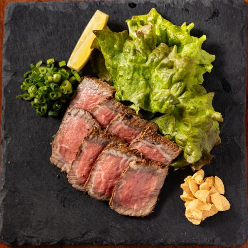 【ディナー限定!】旨味が凝縮された自家製「特製ローストビーフ」