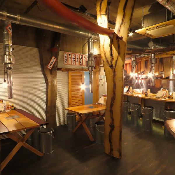 こだわってデザイナーに依頼した店内は現在工事中。オープンまでしばらくお待ちください。