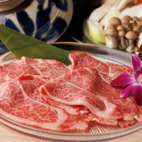 こだわりの食材！寿司、炉端、しゃぶしゃぶ、一品料理が揃う、心躍る美食空間です。