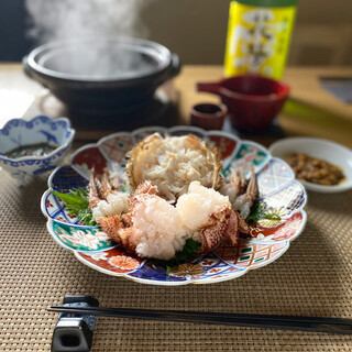 松葉ガニ会席◆松葉料理のコースです。11月中旬から3月中旬までの期間限定で承ります。