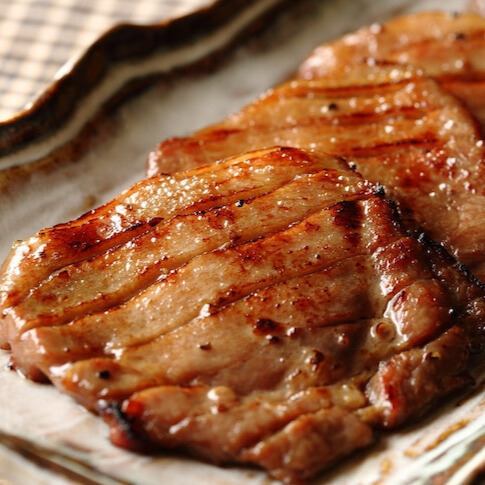 牛タンの強い旨み◎『牛タンの大判焼きコース』全11品3時間飲み放題付き5300⇒4300円