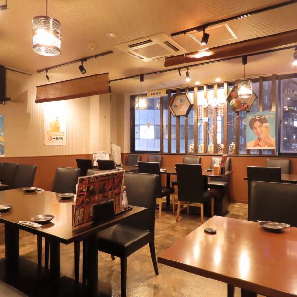[Easy-to-use table seats] The open-space table seats are perfect for small drinking parties or dinners, and can flexibly accommodate groups from 2 people to medium-sized groups of 10 or more.The restaurant can be rented out for private parties of 15 to 30 people, making it the perfect private room for welcoming and farewell parties, social gatherings, and other banquets.Please feel free to contact us.