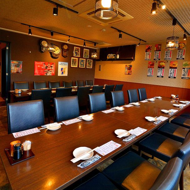[Convenient table seating] Depending on the day of the week, the restaurant can be rented exclusively for banquets with a minimum of 15 people and a maximum of 30 people.It is available as a completely private room, ideal for banquets such as welcome and farewell parties and social gatherings.We also have tatami seating available for a maximum of 26 people.Please make your weekend reservations early.<2 rooms>