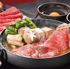 【コース料理限定】純系名古屋コーチンも味わえる「飛騨牛すき鍋」コース（飲放付）8500円