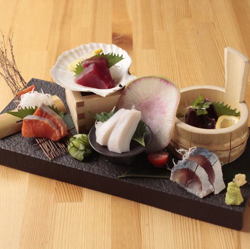 丸海屋の刺身盛り（2人前から）