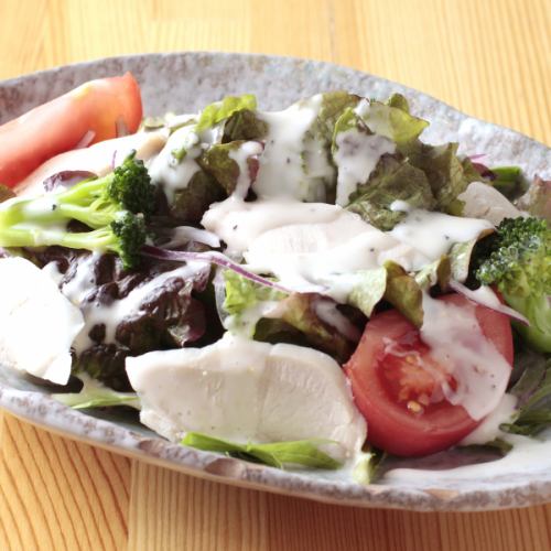 鶏ハムシーザーサラダ
