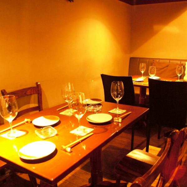 [Ginza hideout dining] Relaxed and mature atmosphere.For a meal with good friends or a small drinking party ◎ We welcome people of all ages, but the atmosphere is one of our strengths. I hope you are satisfied.