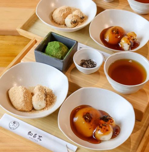 お餅と団子が食べ比べできる！