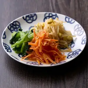 本日のナムル盛り合わせ