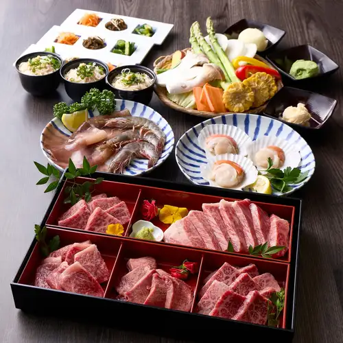 品嚐我們「松」高級燒烤套餐，享受最優質的國產和牛隻。