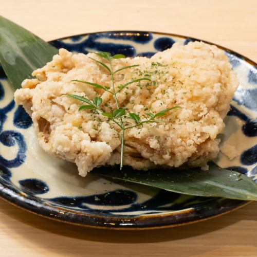 一度食べるとやみつきに頼まないと損!【目から鱗揚げ】