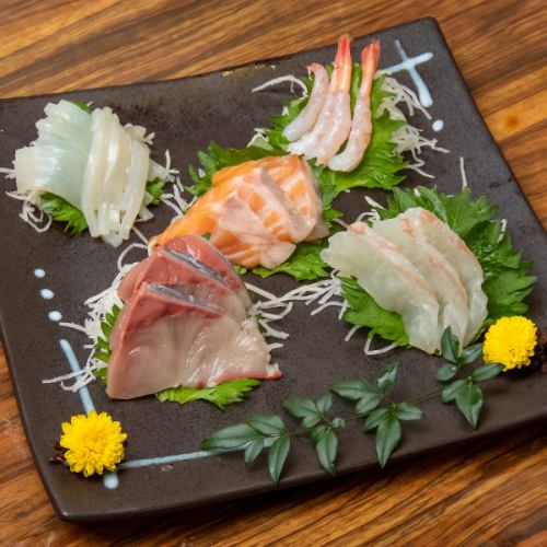 Assortment of 5 kinds of sashimi