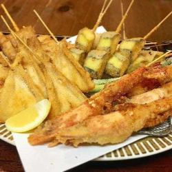 三种不同口味的烤串组合