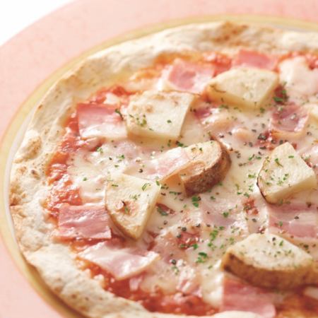 ベーコンポテトピザ