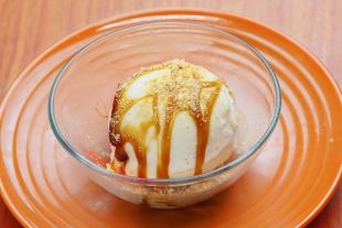 Brown sugar kinako ice cream (vanilla)