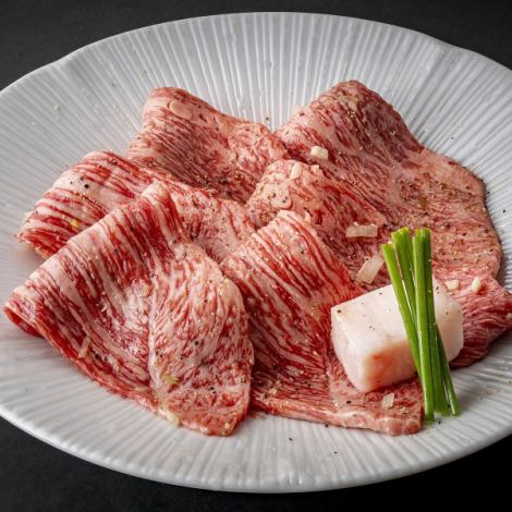 Kuroge Wagyu beef melts in your mouth...a recommended dish with a rich flavor♪ *Be careful not to overcook it.