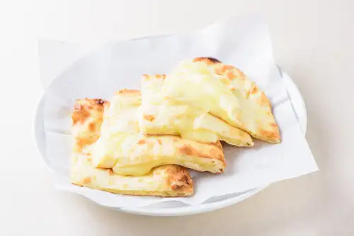 チーズナン