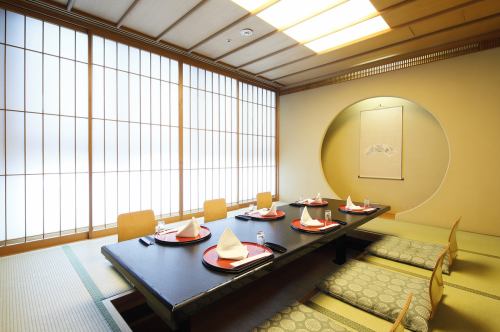 [For ceremonies and dinners] A completely private room that can accommodate up to 4 people, which is ideal for ceremonies and dinners such as face-to-face meetings. ..* We are thoroughly implementing measures against infectious diseases.Please come to the store with confidence