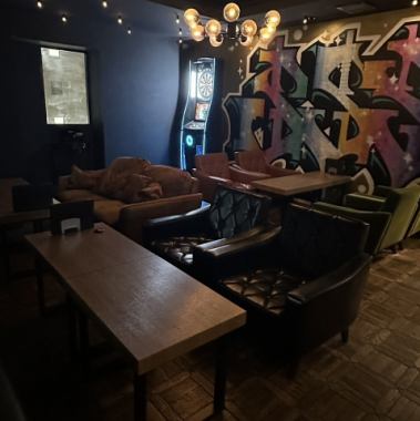 [3rd floor] There are sofa seats so you can relax.Enjoy a chat while smoking shisha in a sophisticated designer space. Darts and switches (0 yen/h) are also available!