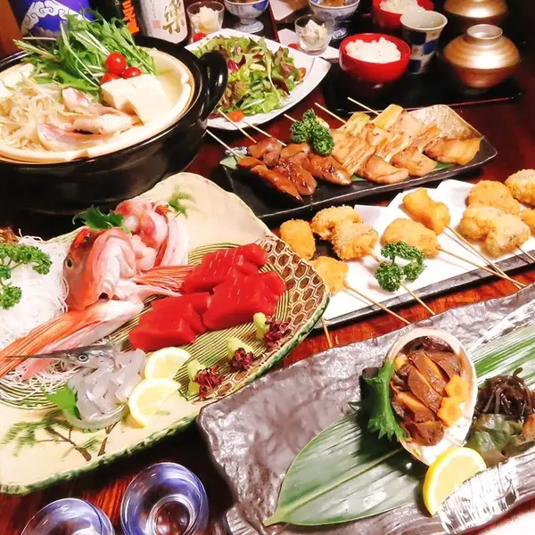 お店の自慢料理を食べながら乾杯♪3850円（税込）～宴会コース（3名様～）