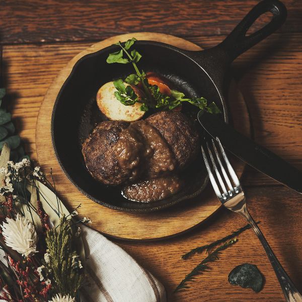 Hamburg steak with original sauce